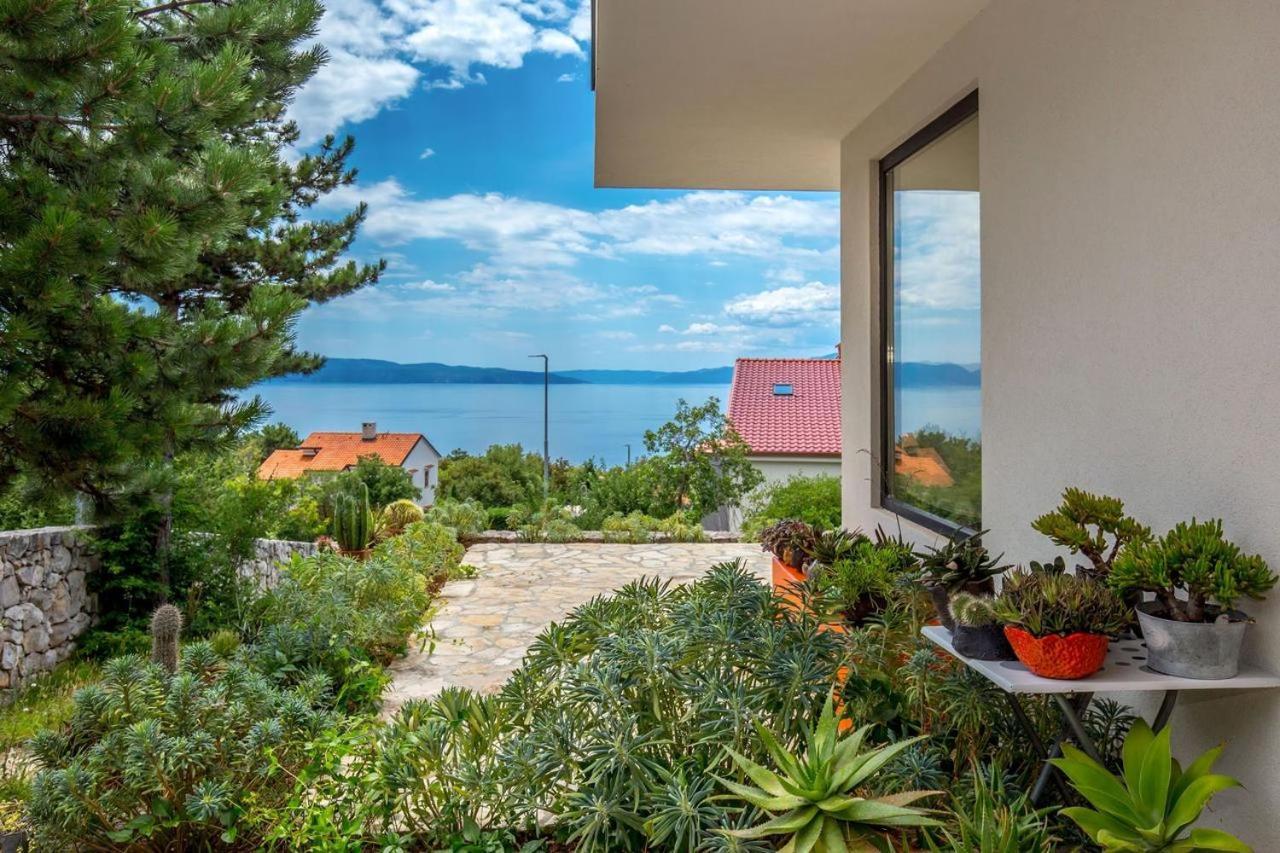 Villa Orange, Small House In A Pine Forest Kostrena Exterior photo